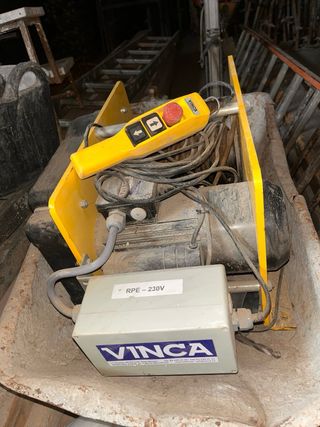 Cabestrante con arrastre de 1000kg