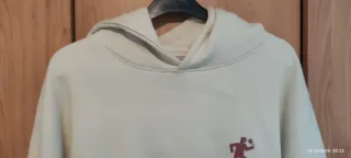 Sudadera beige con estampado + regalo