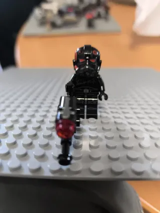Minifugura Lego Inferno Squad Agent