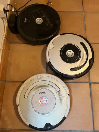 3 iRobot Roomba para piezas