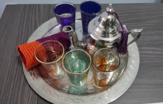 Set Teiera e Tazze da Tè