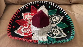 Gorro Mexicano Bordado