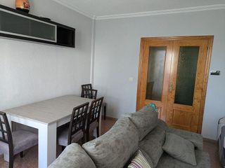 Piso en alquiler en Hospital - Parque sur en Albacete