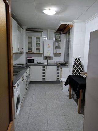 Piso en alquiler en Hospital - Parque sur en Albacete