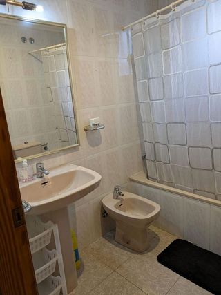 Piso en alquiler en Hospital - Parque sur en Albacete