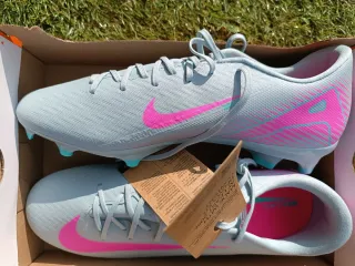Scarpe calcio Nike Mercurial grigie rosa