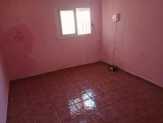 Piso en venta en La Granja-La Colina-Los Pastores en Algeciras