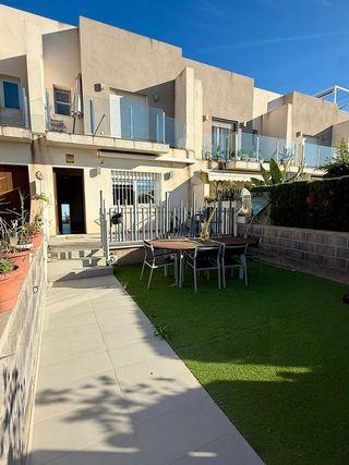 Casa adosada en venta en Nueva Torrevieja - Aguas Nuevas en Torrevieja