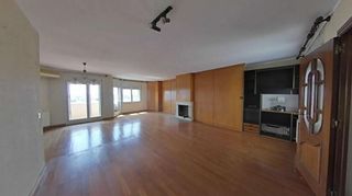 Piso en venta en Centre en Salt