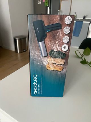 Máquina Pasta Cecotec 40W sin abrir en su caja