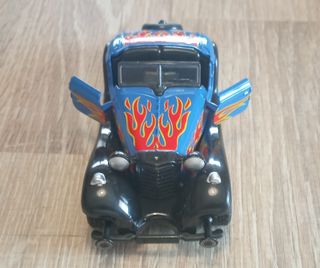 #1512 – Un Modellino auto (mod3)