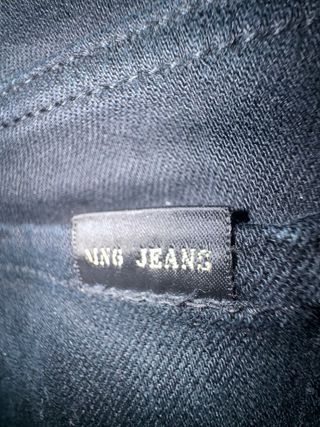 Vaqueros negros Mango