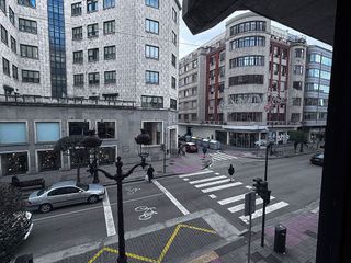 Piso en venta en Plaza España - Villa Pilar - Reyes Católicos - Vadillos en Burgos