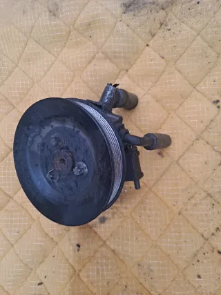 Bomba de dirección Mercedes Vito 110