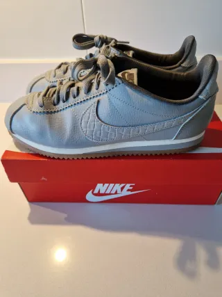 Nike Cortez Leather Lux Zapatillas Grises