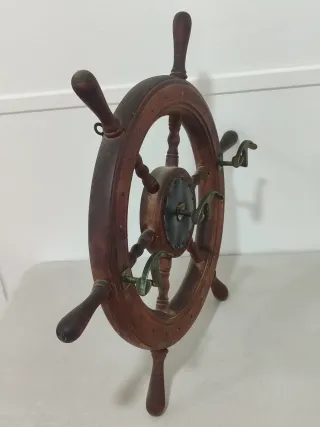 Timón Perchero Vintage Madera y Metal