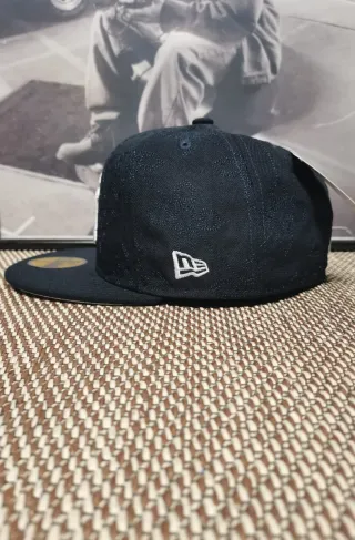 Gorra New Era 59Fifty Negra y Blanca Talla 7.1/4