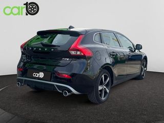 Volvo V40 2.0 D2 R-Design Momentum