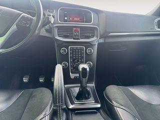Volvo V40 2.0 D2 R-Design Momentum