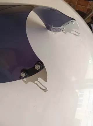 Cúpula/pantalla moto naked oscura