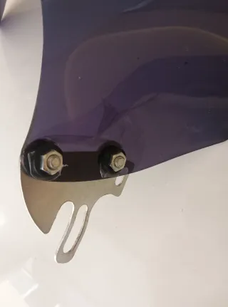 Cúpula/pantalla moto naked oscura