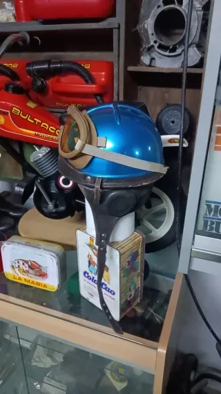 Casco moto clásico blanco cuero