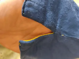 Camiseta Polo Hombre Azul y Amarillo.