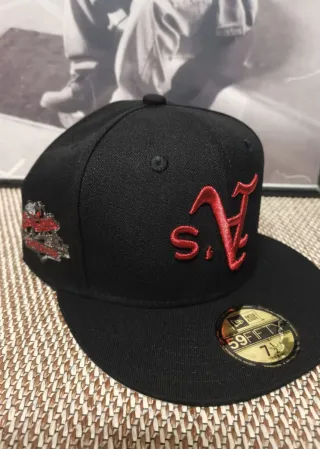 Gorra New Era 59Fifty Negra Roja Talla 7.1/2