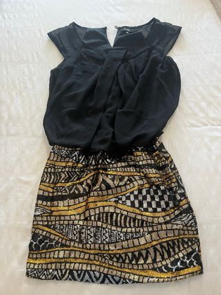 Vestido corto negro y dorado lentejuelas