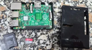 Raspberry Pi 2 B+ con carcasa y tarjeta Sd 16GB