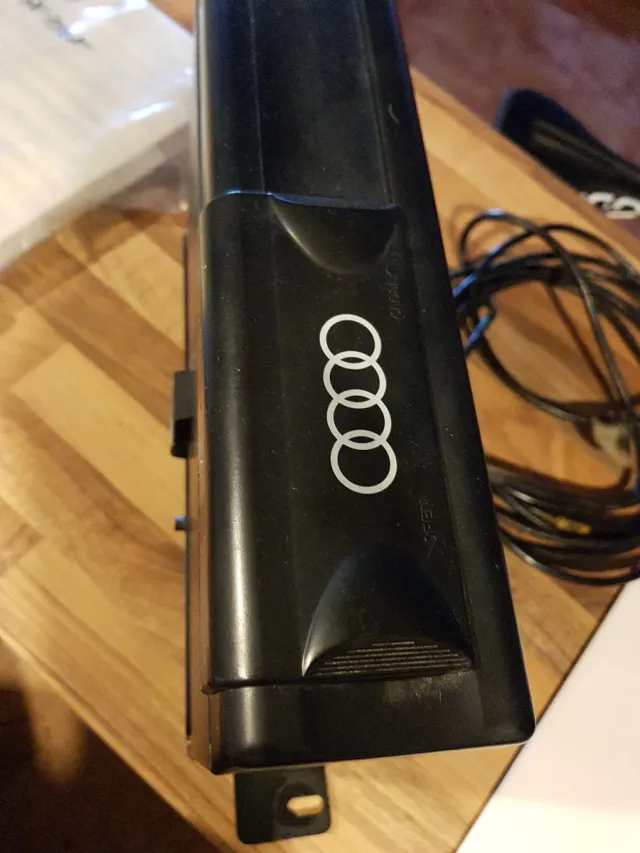 Cargador CD Audi 100 A6 S6 C4 + Cable