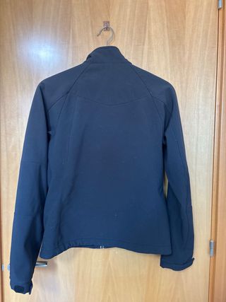 Cortavientos negro Quechua