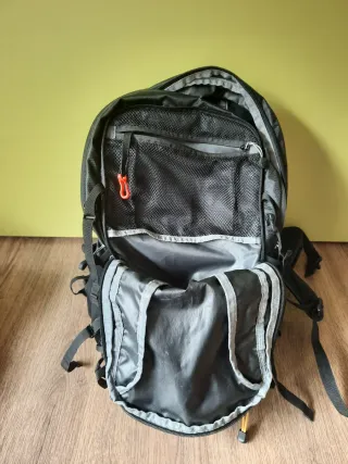 Mochila Ferrino Zephyr 22+3 Negra Mujer