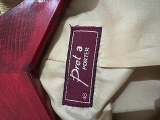 Conjunto Chaqueta y Falda Beige Talla 48