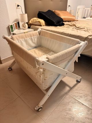 Minicuna con colchón y edredón