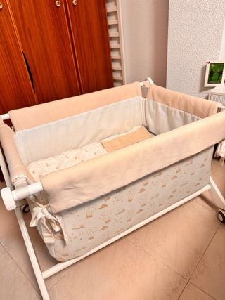 Minicuna con colchón y edredón