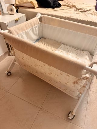 Minicuna con colchón y edredón