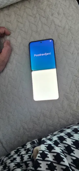 Samsung Z Flip 5 Gris/Morado PANTALLA ROTA