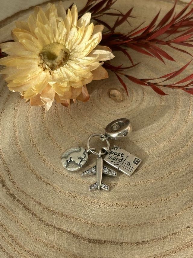 Trío Avión, Planeta y Postal