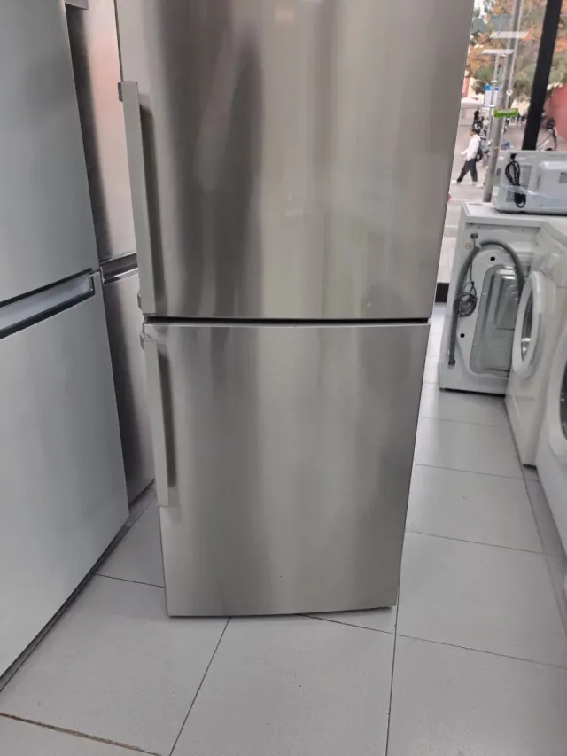 Nevera marca bosch combi a+++ 2,cm Nofrost