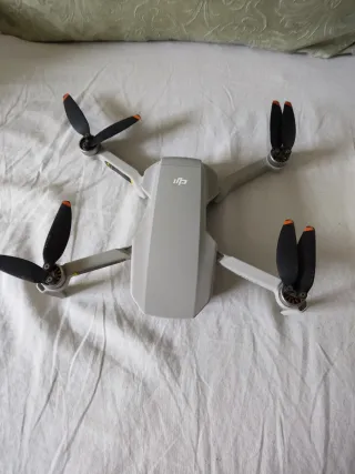 Dron DJI Mini 2 come nuovo