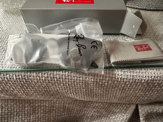 Estuche y caja Ray-Ban negro