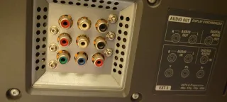 TV Philips Cineos 42 Ambilight Pixel Plus 3 HD