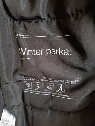 Parka de mujer Zara negra