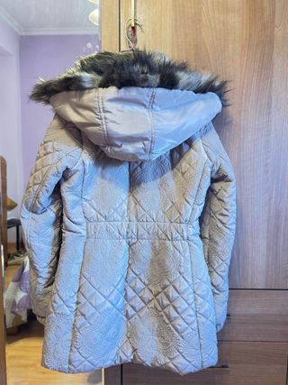 Abrigo Desigual beige con capucha quitable