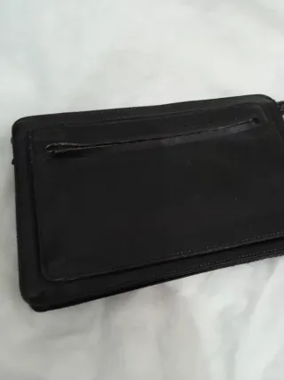 Cartera de mano caballero negra