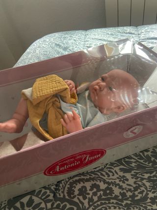 Muñeca Bebé Antonio Juan