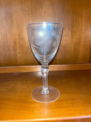 Cristalería antigua 6 servicios grabada