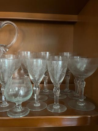 Cristalería antigua 6 servicios grabada