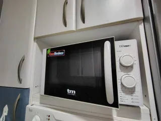 NEVERA BOSCH, LAVADORA Y VARIOS